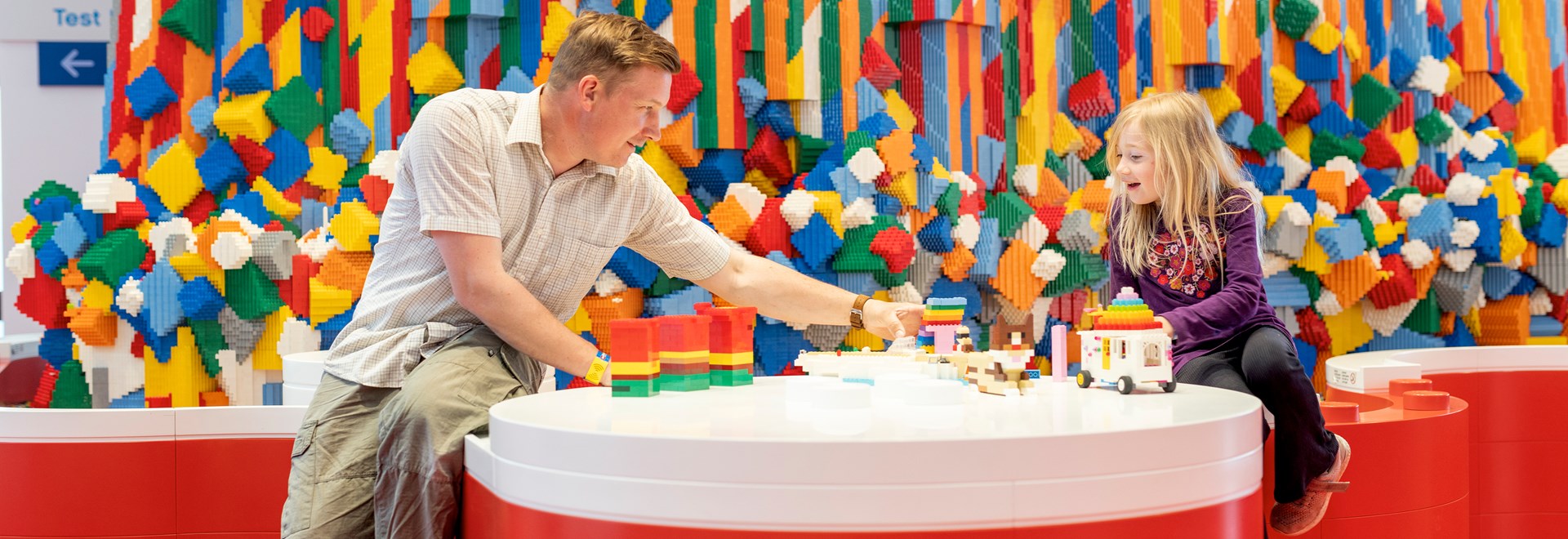 Öffnungszeiten im LEGO House