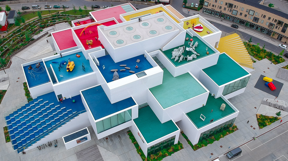 Quagmire Start Mange Vil du arbejde i LEGO® House?