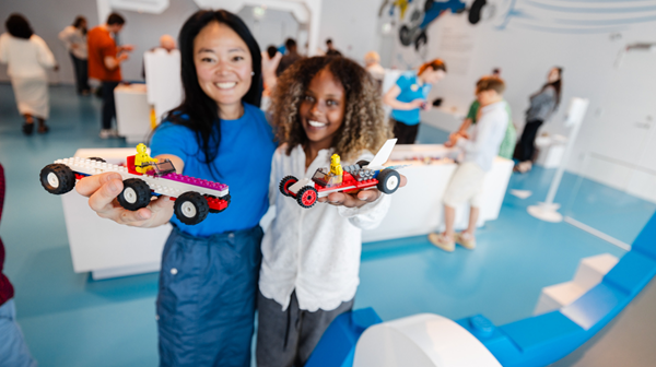 Beginne hier mit der Planung deines Besuchs im LEGO House