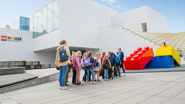 Invite your school class to LEGO House. 