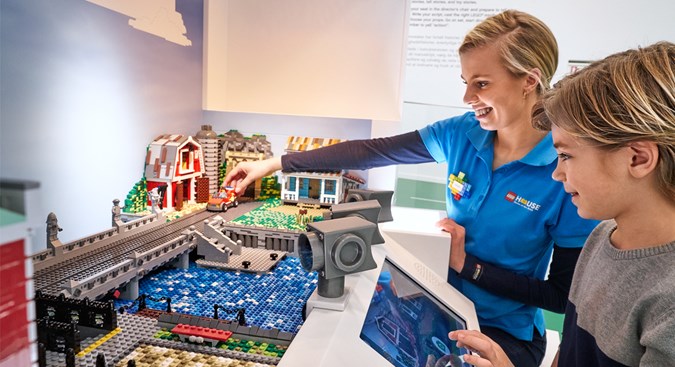 LEGO House school program - Build your own LEGO movie in Story Lab.