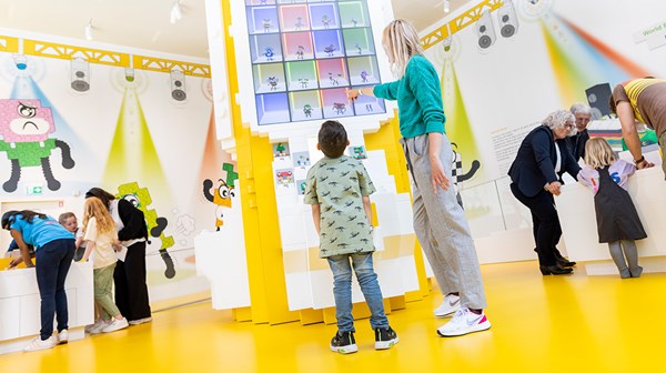 Brug dit årskort og book en hel dag med sjove LEGO oplevelser.