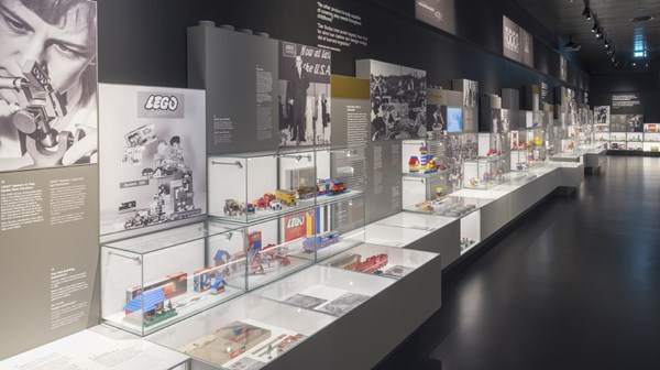 LEGO® Premium Tours