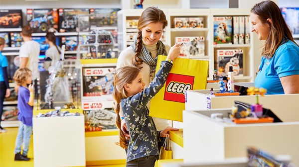 Vil du arbejde LEGO® House?